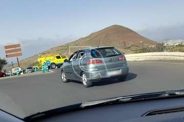  Fuerte colisión frontal entre dos vehículos en la carretera de Telde a Valsequillo/TA.